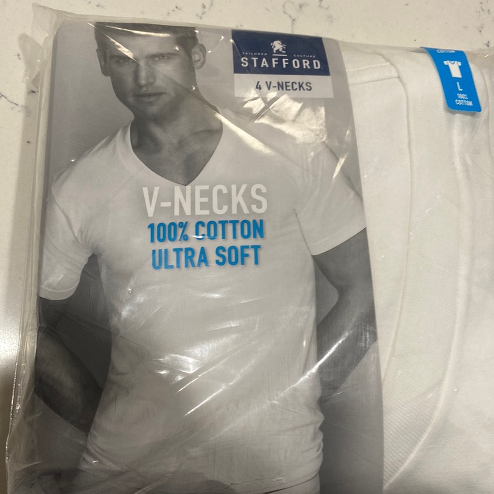 Stafford 4 v-necks 100% ultra soft size large brand new